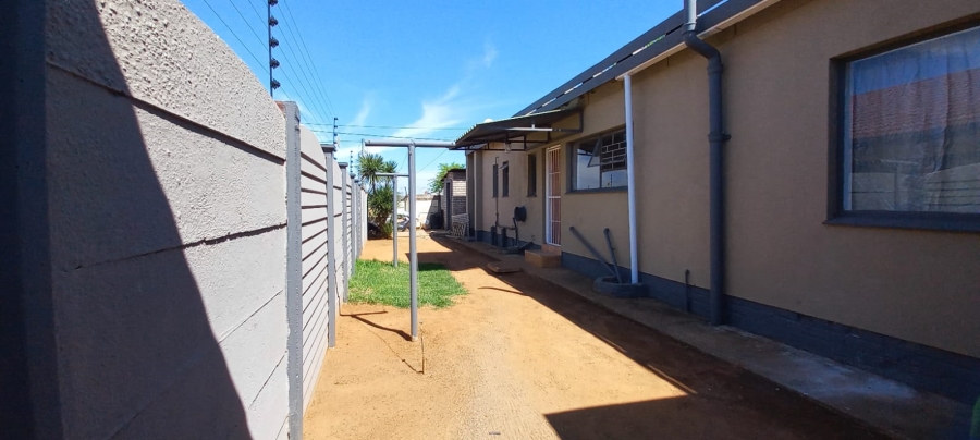 3 Bedroom Property for Sale in Randlespark North West